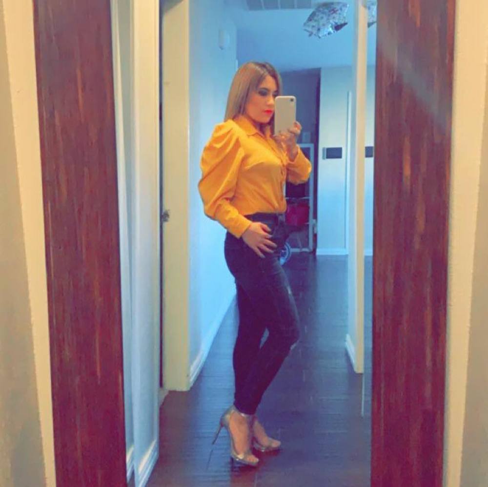 Meet your Posher, Adriana